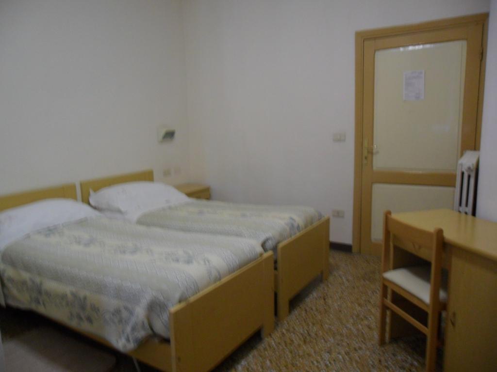 Albergo Giardino Бадия Праталя Стая снимка